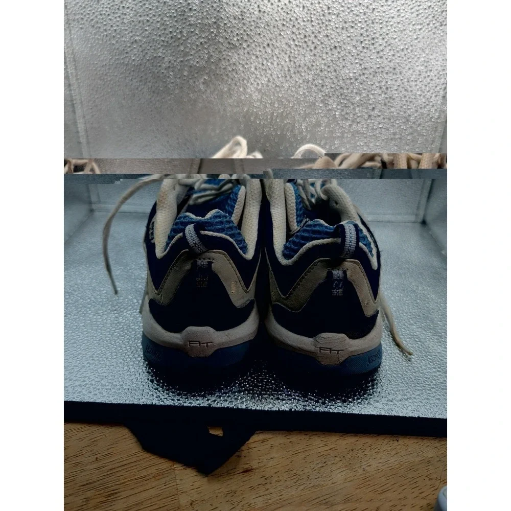 NEW BALANCE 808 Womens Size 8D Navy Blue Sneakers‎ Could Use New Laces